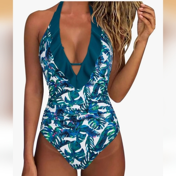 Source Unknown Other - Women's Tropical Leaf Print Halter Top Swimsuit. Size Large. NWOT.